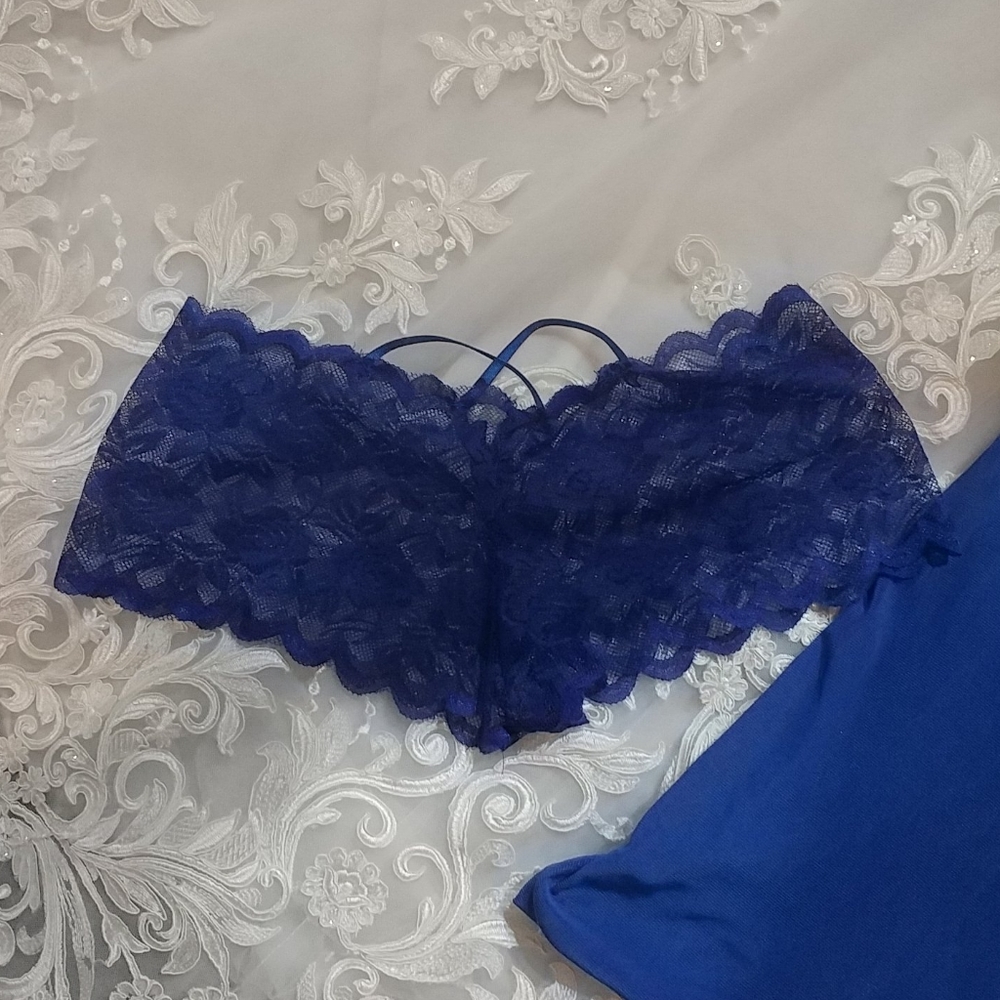 Lingerie - Picture 2 of 4